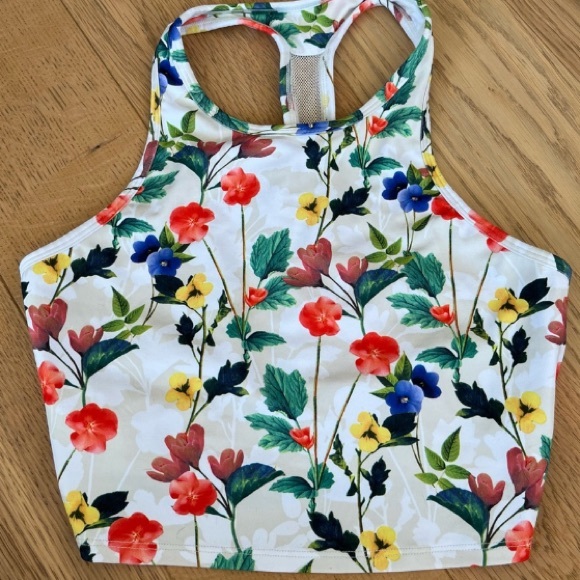 Fabletics Medium crop bra top Tags off - never worn - Picture 9 of 9